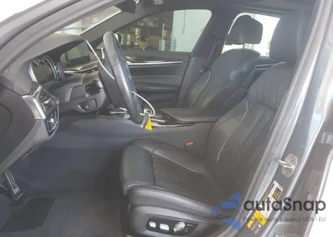 2018 BMW 530E из США, поврежденный, VIN WBAJA9C54JB034216